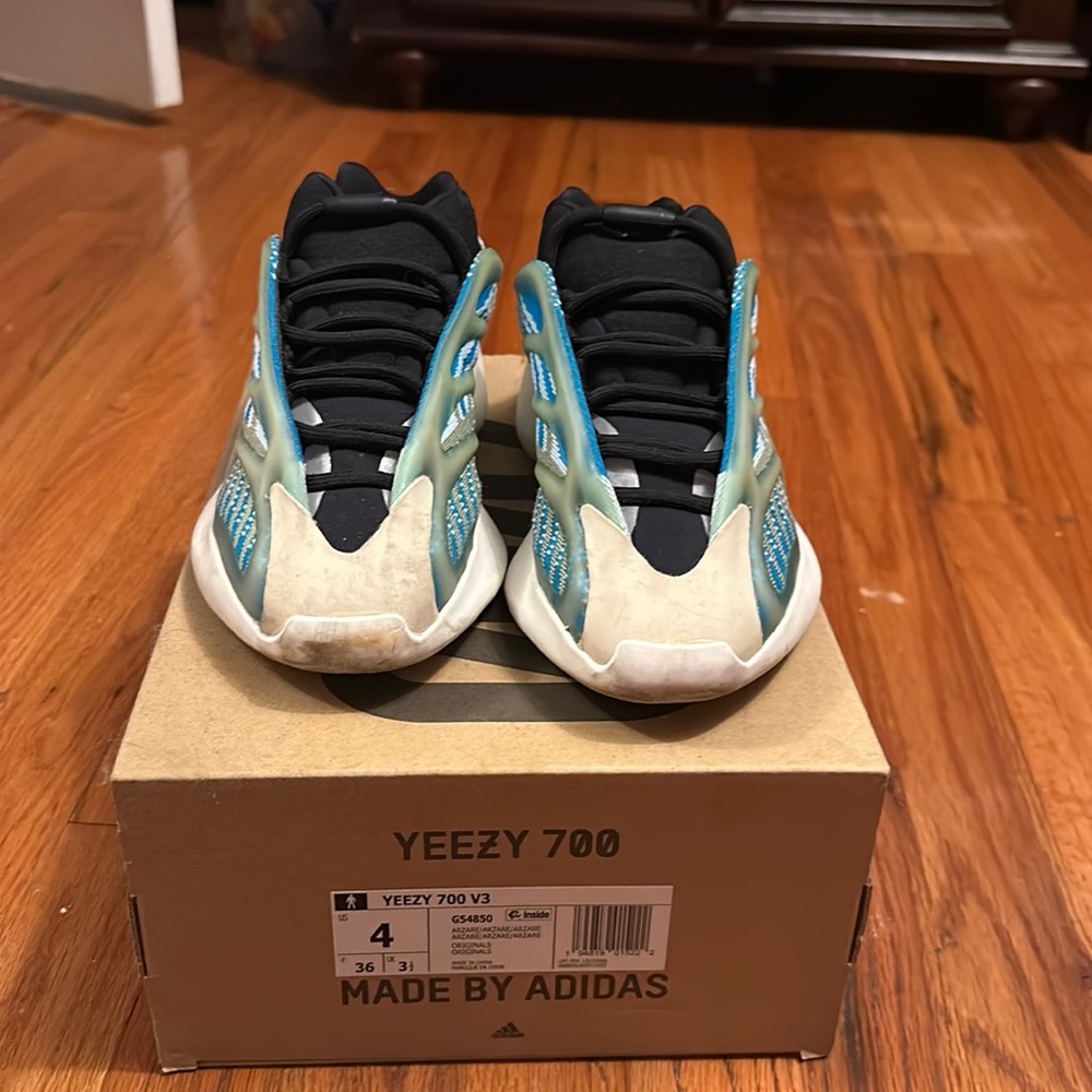 Yeezy 700